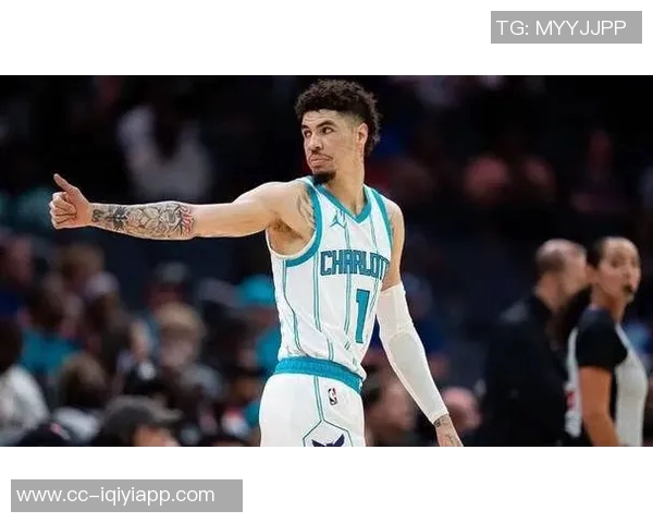 拉梅洛鲍尔表现出色13投8中三分4中8砍下20分助攻6次正负值高达27