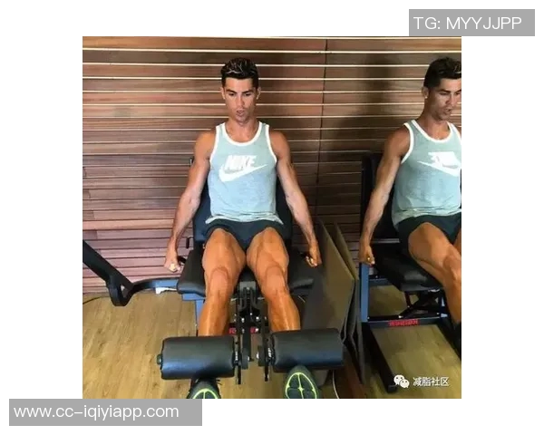 C罗40岁依然体脂率7的秘密：每日四小时训练与六餐五次睡眠揭秘